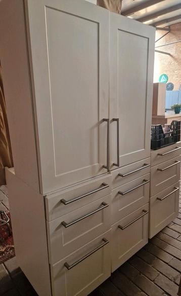 Meerdere landelijke Keuken/ ladenkasten tbv schuur bijkeuken beschikbaar voor biedingen