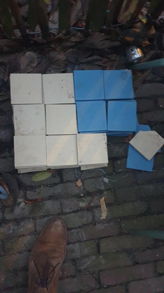 Winckelmans keramische tegels blauw en ivoor, Doe-het-zelf en Verbouw, Tegels, Nieuw, Wandtegels, Keramiek, Minder dan 20 cm, Minder dan 20 cm