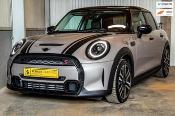 Mini 2.0 Cooper S|5-d|Cam|Dealer ond|Black-edition|Stoel ver beschikbaar voor biedingen