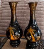 2 Vietnamese Lacquerware vazen met Gouden Decoratie, Ophalen, Overige materialen, Zwart, Zo goed als nieuw