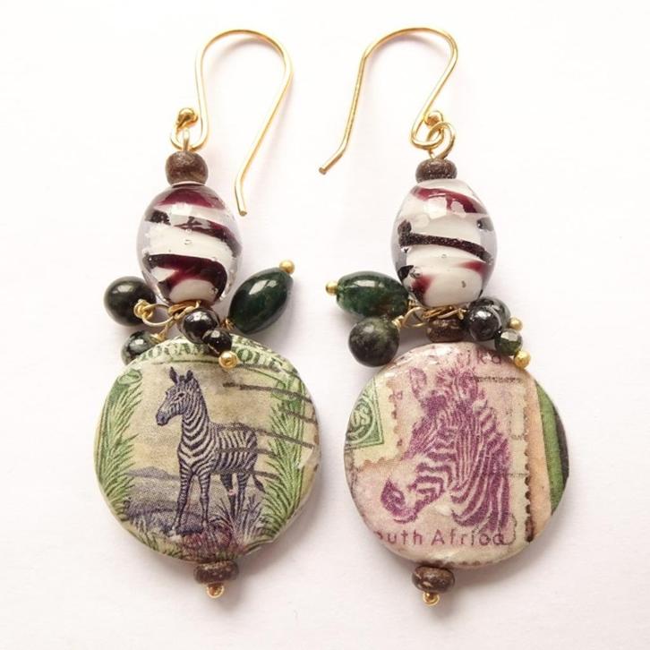 Handgemaakte Zebra oorbellen in 22k Goud vermeil, Sieraden, Tassen en Uiterlijk, Oorbellen, Nieuw, Hangers, Goud, Groen, Met edelsteen
