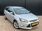 Ford Focus 1.0 EcoBoost Wagon | Cruise | Stoelverwarming |, Euro 5, Zwart, Handgeschakeld, 3 cilinders