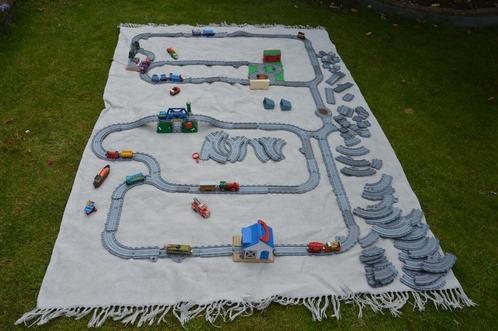 Zeer grote Thomas de treinbaan met locomotieven en wagons, Kinderen en Baby's, Speelgoed | Thomas de Trein, Gebruikt, Ophalen of Verzenden