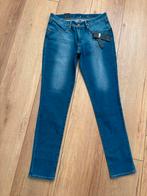 Nieuwe Levi’s Skinny 30/32, Blauw, Nieuw, Ophalen of Verzenden, W30 - W32 (confectie 38/40)