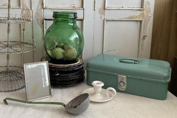 Brocante onderborden - broodtrommel - soeplepel - bolvaas beschikbaar voor biedingen