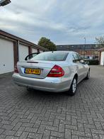 Mercedes E-Klasse 2.1 CDI E220 Sedan AUT 2004 Grijs, Auto's, Mercedes-Benz, Origineel Nederlands, Te koop, Zilver of Grijs, 5 stoelen