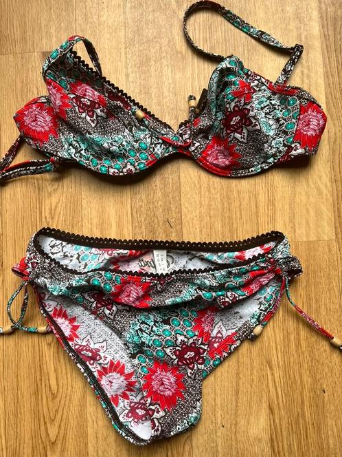 Esprit beugelbikini 36, Kleding | Dames, Badmode en Zwemkleding, Nieuw, Bikini, Ophalen of Verzenden