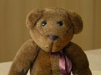 Vintage donker bruine beer 50jaar, Verzamelen, Beren en Cherished Teddies, Ophalen of Verzenden, Zo goed als nieuw, Stoffen beer