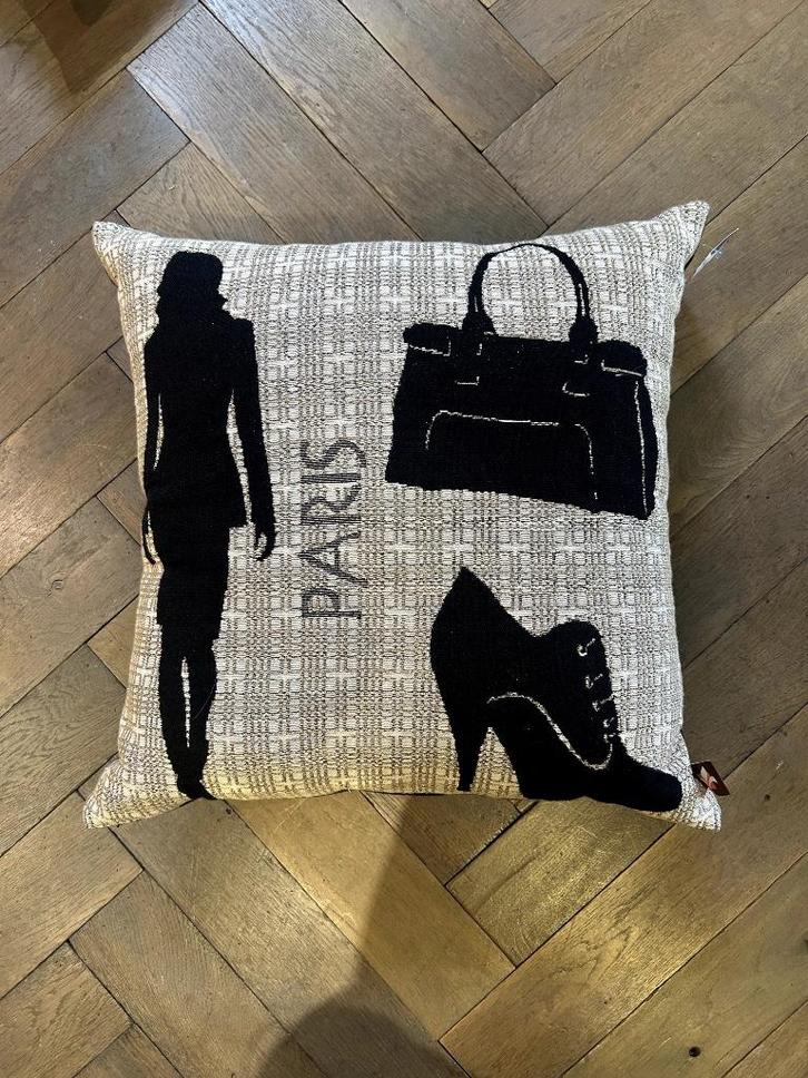 Luxe Paris kussen, Huis en Inrichting, Woonaccessoires | Kussens, Nieuw, Roze, Vierkant, Ophalen