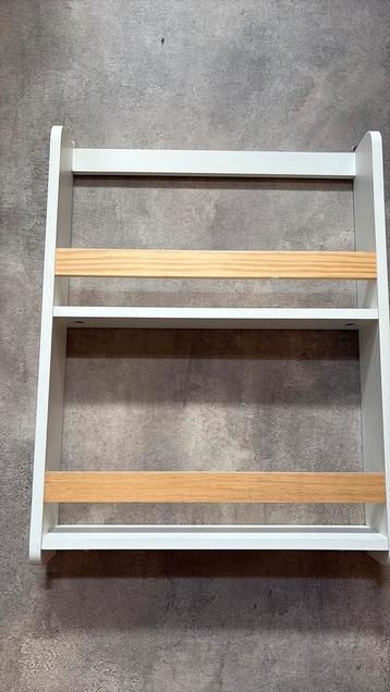 Wandplank petite amelie beschikbaar voor biedingen