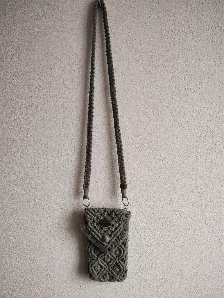 Groene macramé telefoontasje. Sisters Forever., Ophalen of Verzenden, Nieuw, Groen
