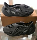 DS Yeezy Foam Runner Carbon US13, Ophalen of Verzenden, Nieuw, Zwart