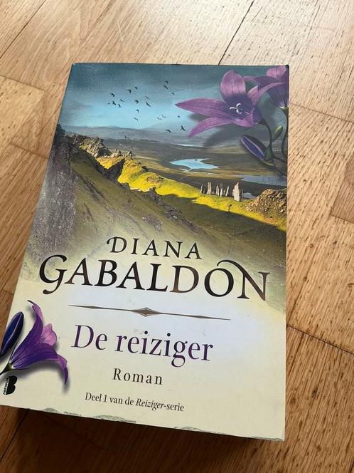 Diana Gabaldon - De reiziger, Boeken, Literatuur, Zo goed als nieuw, Nederland, Ophalen of Verzenden