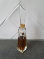 Parfumflesje met stop:Konsuello van Smarza., Ophalen of Verzenden, Gebruikt, Overige typen