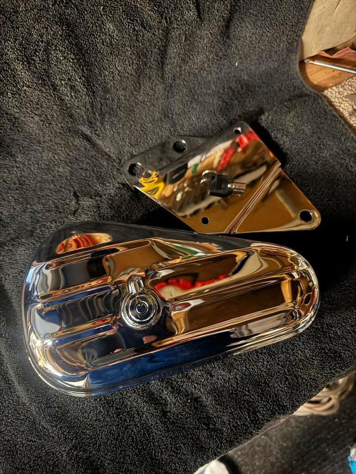 Harley Davidson metal Toolbox - Zo goed als nieuw!, Motoren, Onderdelen | Harley-Davidson, Gebruikt, Ophalen of Verzenden