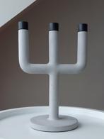 DeensDesign lichtgrijze Menu 'Weight Here' kandelaar KiBiSi, Overige materialen, 25 tot 50 cm, Ophalen of Verzenden, Zo goed als nieuw