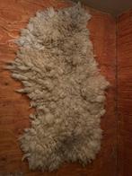 Hand gevilte schapenvacht 145x90cm, 100 tot 150 cm, Crème, Zo goed als nieuw, Overige vormen