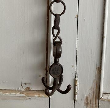 Brocante oude ijzeren mijnwerkershaak beschikbaar voor biedingen