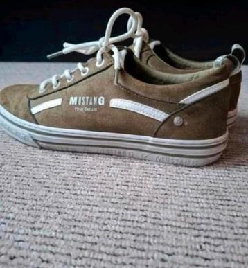 Mustang sneakers maat 41 beschikbaar voor biedingen