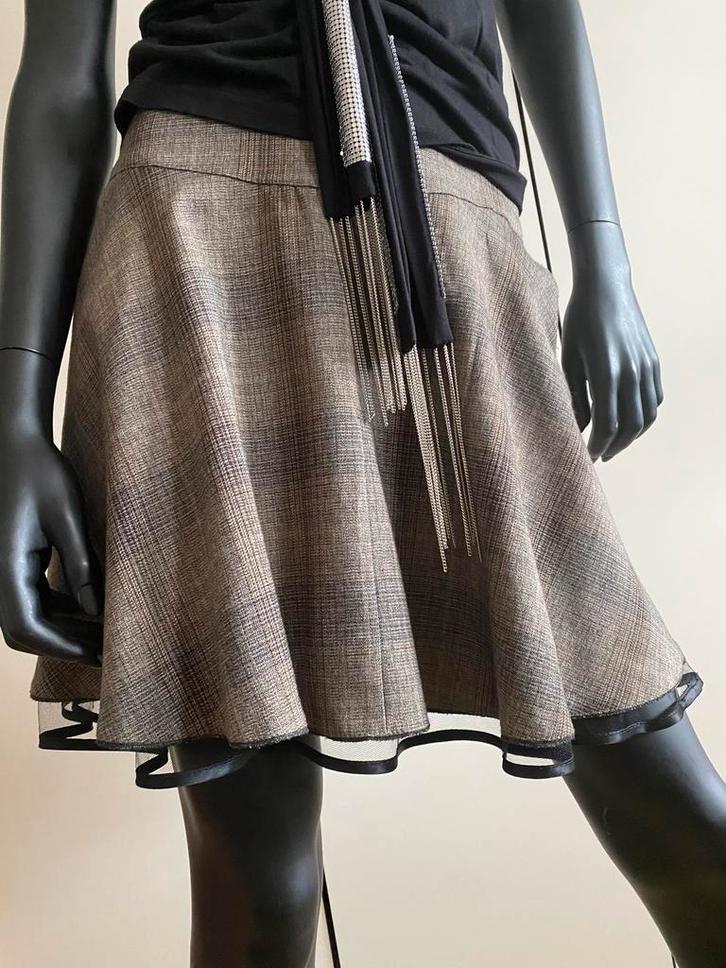 Super leuke en schattige rokje in maat 38 van merk Yessica, Kleding | Dames, Rokken, Zo goed als nieuw, Maat 38/40 (M), Bruin