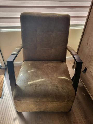 Fauteuil, kleur groen in zeer nette staat beschikbaar voor biedingen