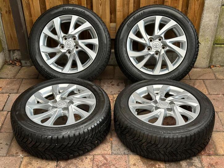 Originele 16 inch 5x114.3 Toyota Auris Velgen & Banden set, Auto-onderdelen, Banden en Velgen, Banden en Velgen, Winterbanden