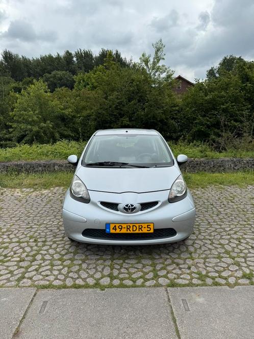 Toyota Aygo 1.0 12V Vvt-i 3DRS MMT 2007 Grijs, Auto's, Toyota, Particulier, Aygo, Apple Carplay, Bluetooth, Navigatiesysteem, Radio