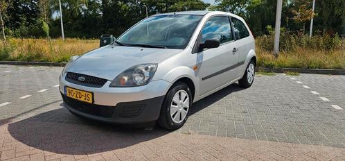 Ford Fiësta 1.3 8V 2007 Grijs Dealeronderhouden., Auto's, Ford, Particulier, Fiësta, Airbags, Airconditioning, Boordcomputer, Centrale vergrendeling