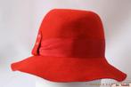 Vintage Dames gleufhoed rood 56 incl. gratis verzenden in NL, Kleding | Dames, Hoeden en Petten, 56 of 57 cm (M, 7 of 7⅛ inch)