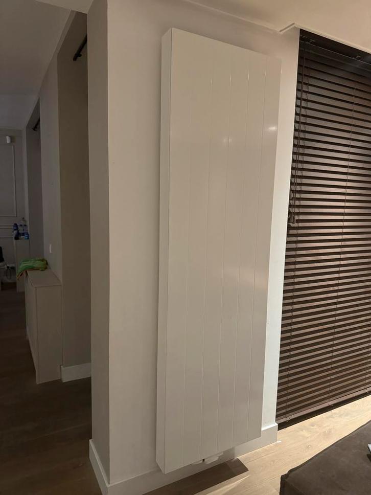 Design Radiator 200x60 cm, Doe-het-zelf en Verbouw, Verwarming en Radiatoren, Zo goed als nieuw, Radiator, 800 watt of meer, 80 cm of meer