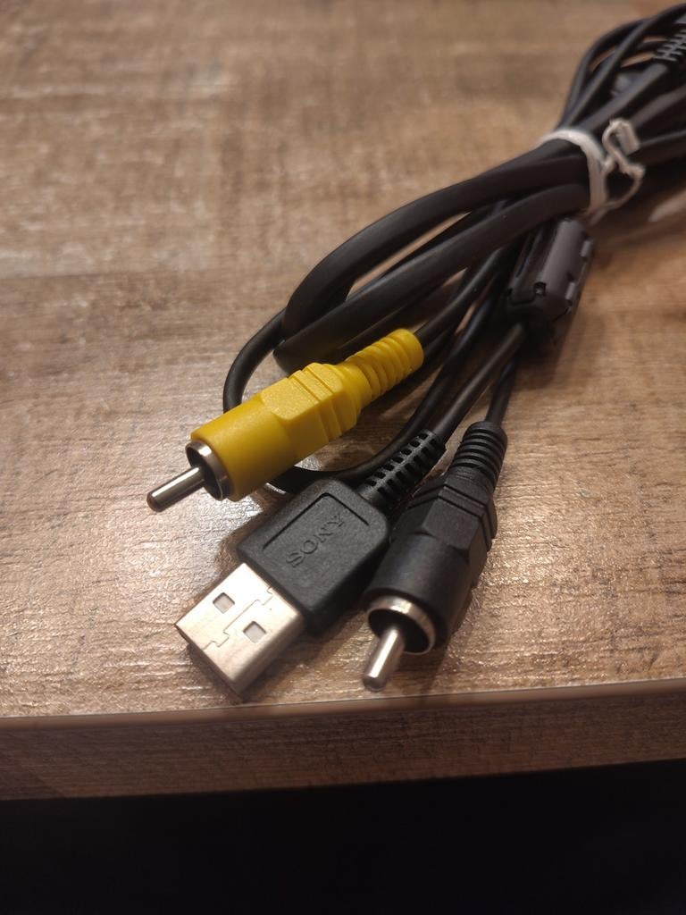 Sony AV Multimedia Kabel - Goede Staat, Ophalen of Verzenden, Zo goed als nieuw, Minder dan 2 meter, Overige kabels