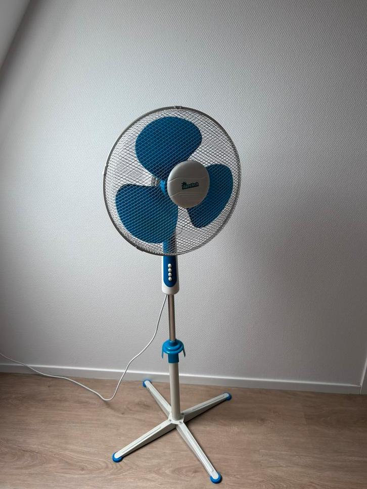 Ventilator., Witgoed en Apparatuur, Ventilatoren, Zo goed als nieuw, Vloerventilator, Ophalen