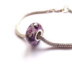Paarse lampwork glaskraal met lila bloemen, Ophalen of Verzenden, Nieuw, Kraal