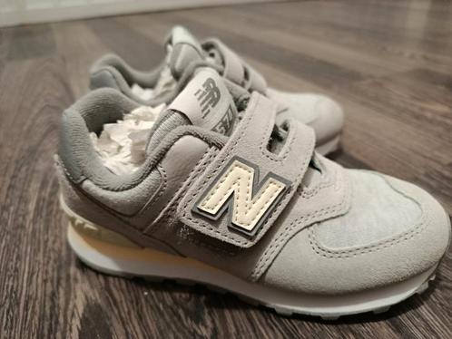 New Balance 574 Sneakers - Maat 30, Kinderen en Baby's, Kinderkleding | Schoenen en Sokken, Nieuw, Schoenen, Jongen of Meisje