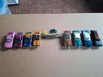 Model auto's Johnny Lightning. beschikbaar voor biedingen