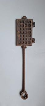 Mooi antiek wafelijzer
55,5 x 12,5 cm
In goede staat, Antiek en Kunst, Ophalen of Verzenden