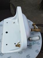 Groot antiek fonteintje/kleine wastafel van sphinx, hoge rug