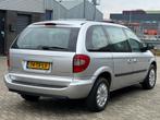 Chrysler Voyager 2.4i SE Luxe 7persoons CLIMA CRUISE PDC NIE, Auto's, Chrysler, Voorwielaandrijving, Gebruikt, 4 cilinders, 7 stoelen