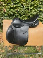 Primiere springzadel 17,5 inch (passervice incl op maat), Dieren en Toebehoren, Paarden en Pony's | Zadels, 8219pn, Gebruikt, Ophalen of Verzenden