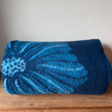 Prachtig Groot Blauw Gebloemd Vintage Woondeken, Deken Acryl beschikbaar voor biedingen