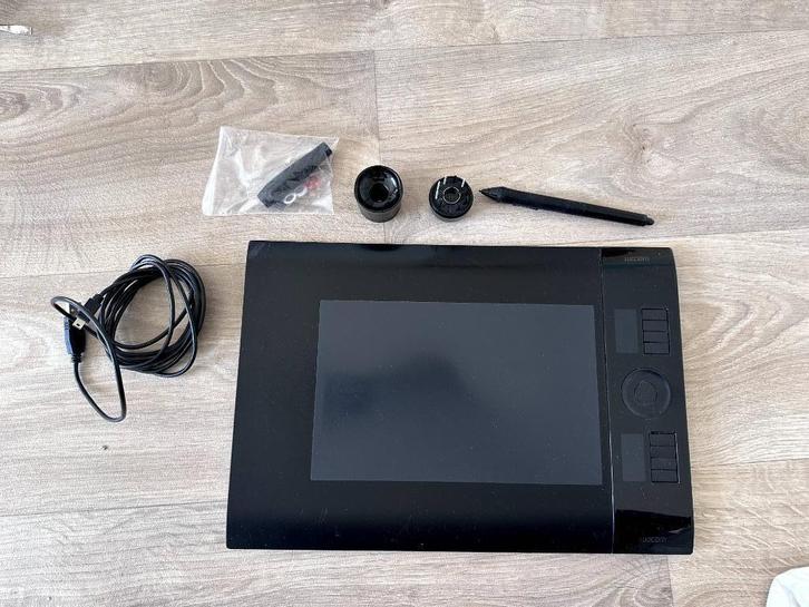Wacom Intuos 4 tekentablet, Computers en Software, Tekentablets, Gebruikt, Bedraad, Ophalen of Verzenden