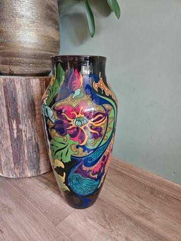 Gouda Plateel hoogglans Art Nouveau vloervaas, begin 1900 beschikbaar voor biedingen