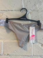 Triumph string maat 40 NIEUW!! Nu €5,-, Kleding | Dames, Ondergoed en Lingerie, Ophalen of Verzenden, String