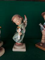 Hummel beeldjes in vitrinekast, Verzamelen, Ophalen of Verzenden, Gebruikt, Hummel