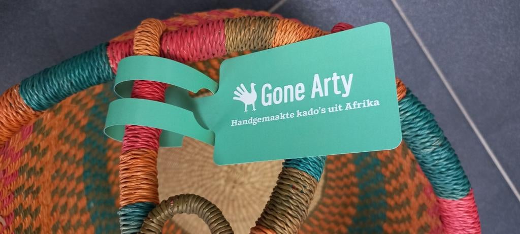 Handgemaakte Afrikaanse Mand - Gone Arty, Huis en Inrichting, Woonaccessoires | Schalen en Manden, Nieuw, Mand, Rond, Riet, Ophalen