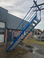 Stalen trap blauw hoog 3,1mtr nob164, Ophalen, Zo goed als nieuw, 2 tot 4 meter