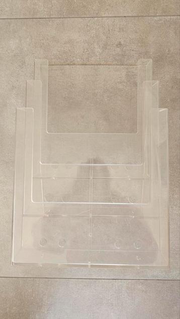 Folder display /rek / standaard, doorzichtig, ruime A4 beschikbaar voor biedingen