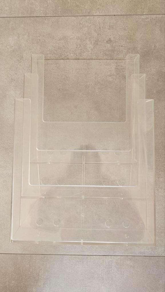 Folder display /rek / standaard, doorzichtig, ruime A4, Boeken, Catalogussen en Folders, Zo goed als nieuw, Ophalen