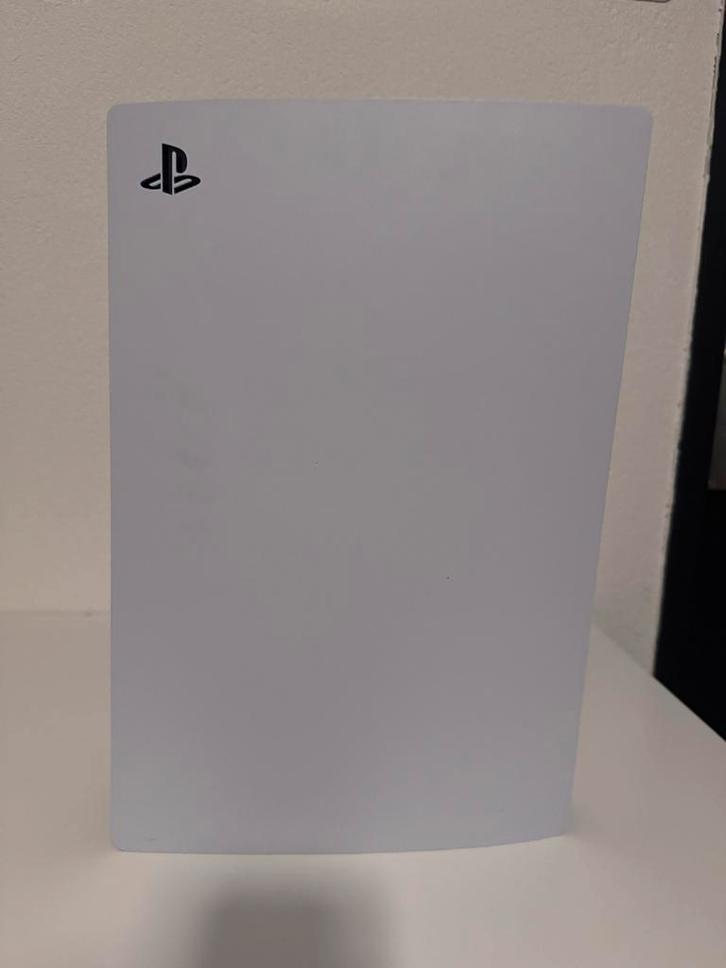 Playstation 5 - 2 jaar gebruikt - Controller + Kabels, Spelcomputers en Games, Spelcomputers | Sony PlayStation 5, Gebruikt, Playstation 5