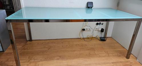 Mooie tafel met mat glazen plaat en metalen frame 1.80x0.85, Huis en Inrichting, Tafels | Eettafels, Zo goed als nieuw, 50 tot 100 cm